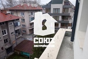 Апартамент с 2 спальнями в центре Бургаса фото