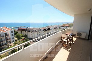 Двухкомнатный апартамент с видом на море в Лазур 4 фото